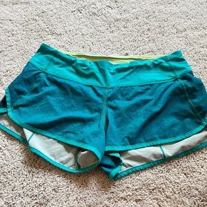 Lululemon Speed Up low rise shorts. 2.5 inseam